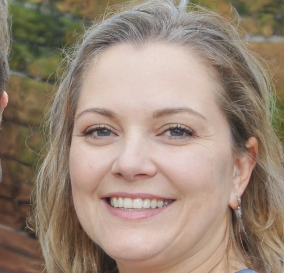 Linh Pham, Business Consultant Partner